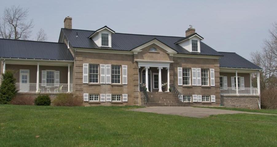 Maplehurst Manor Bed & Breakfast Brockville Bagian luar foto
