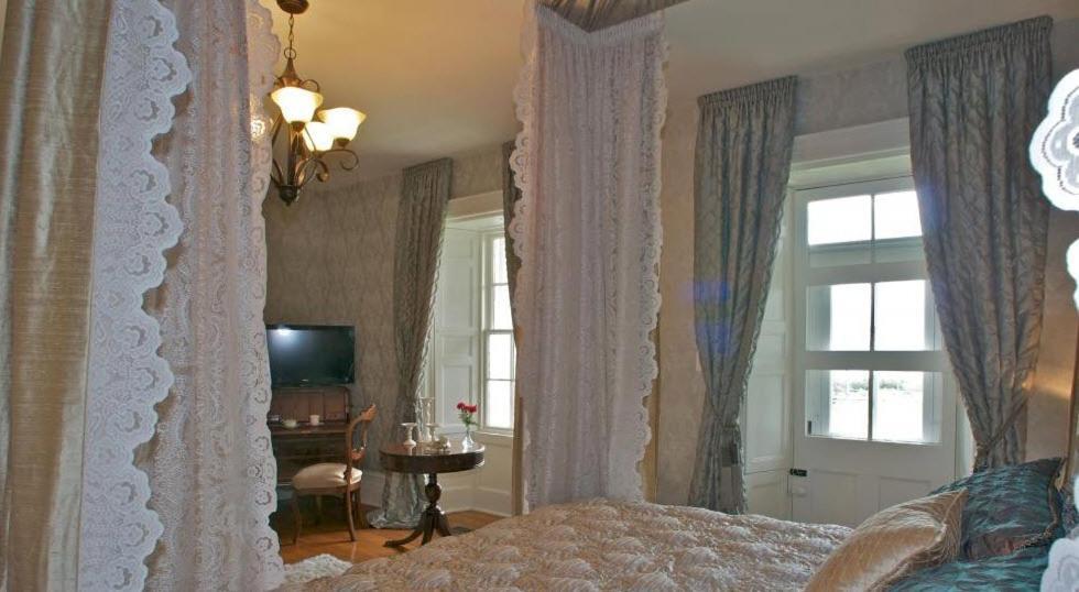 Maplehurst Manor Bed & Breakfast Brockville Ruang foto