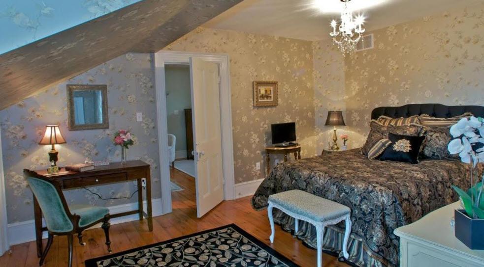 Maplehurst Manor Bed & Breakfast Brockville Ruang foto