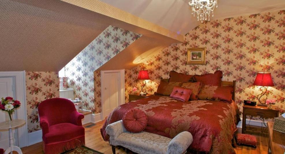 Maplehurst Manor Bed & Breakfast Brockville Ruang foto